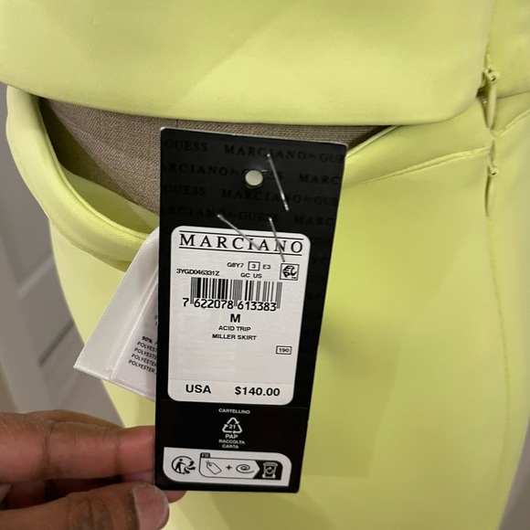 Guess by Marciano - Picture 8 of 8